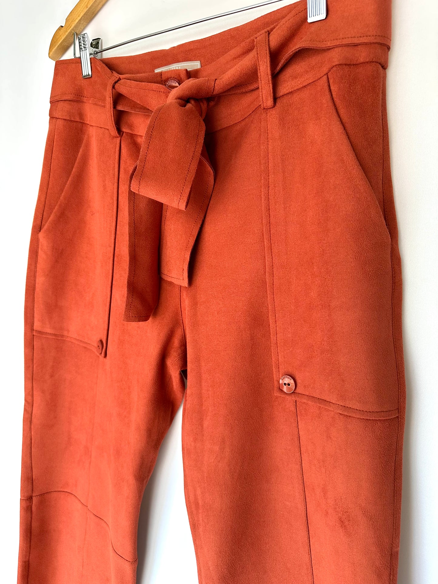 Lafort · Calça em suede com cinto