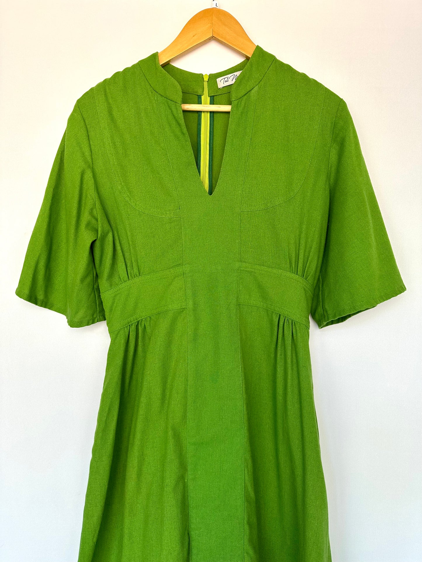 Outra · Vestido Tati Magalhães verde oliva