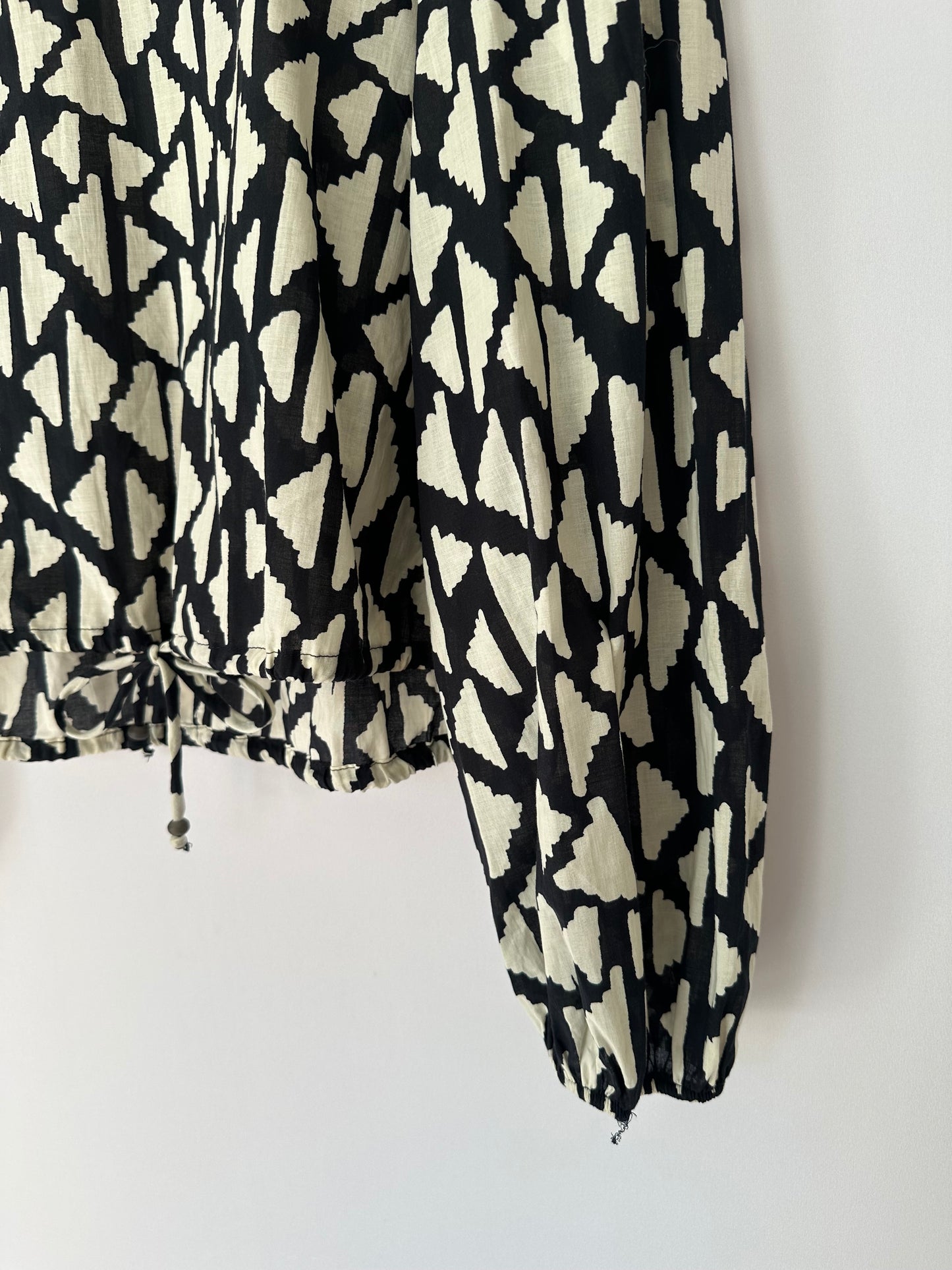 Zara · Blusa curta