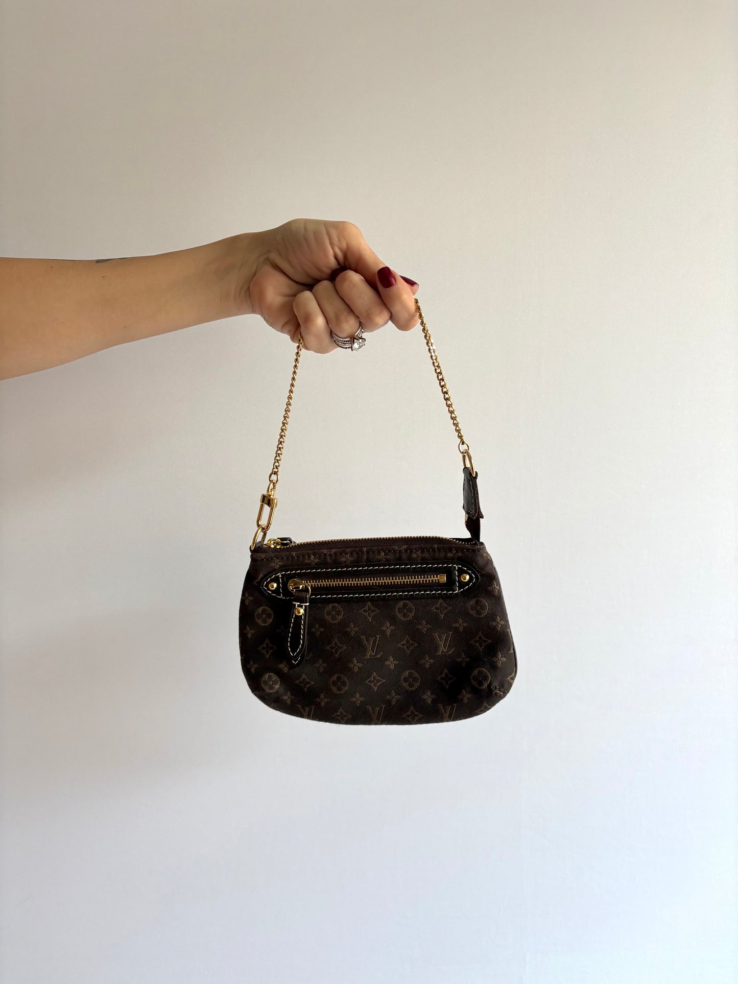 Louis Vuitton · Bolsinha de mão