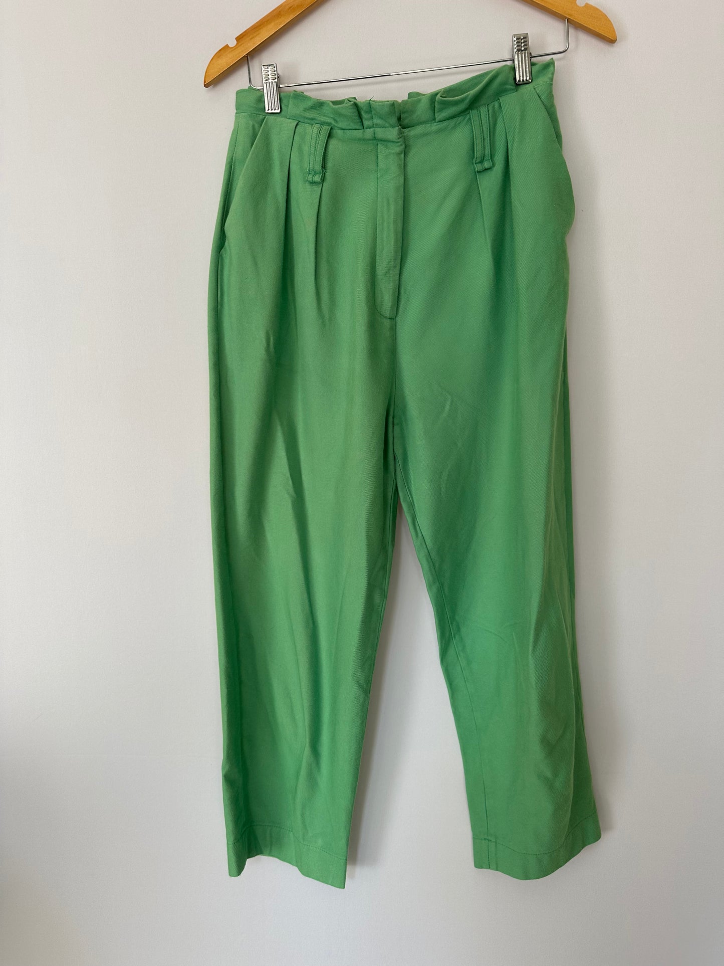 Nv · Calça cenoura verde