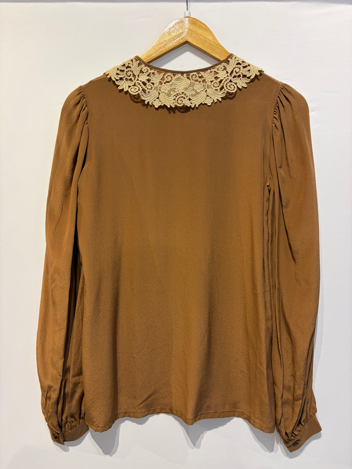 Outra · Blusa tipo bata Guy Laroche