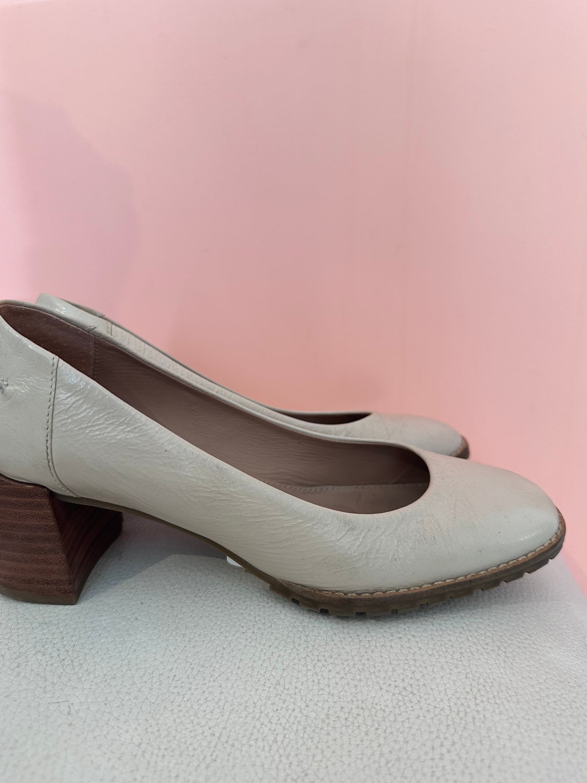 Manufact · Sapato – off-white