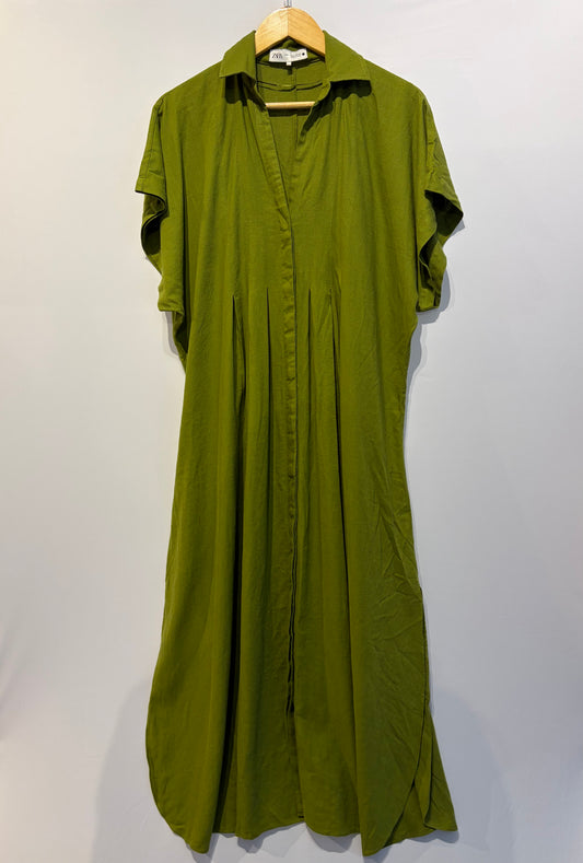 Zara · Vestido longo com pregas