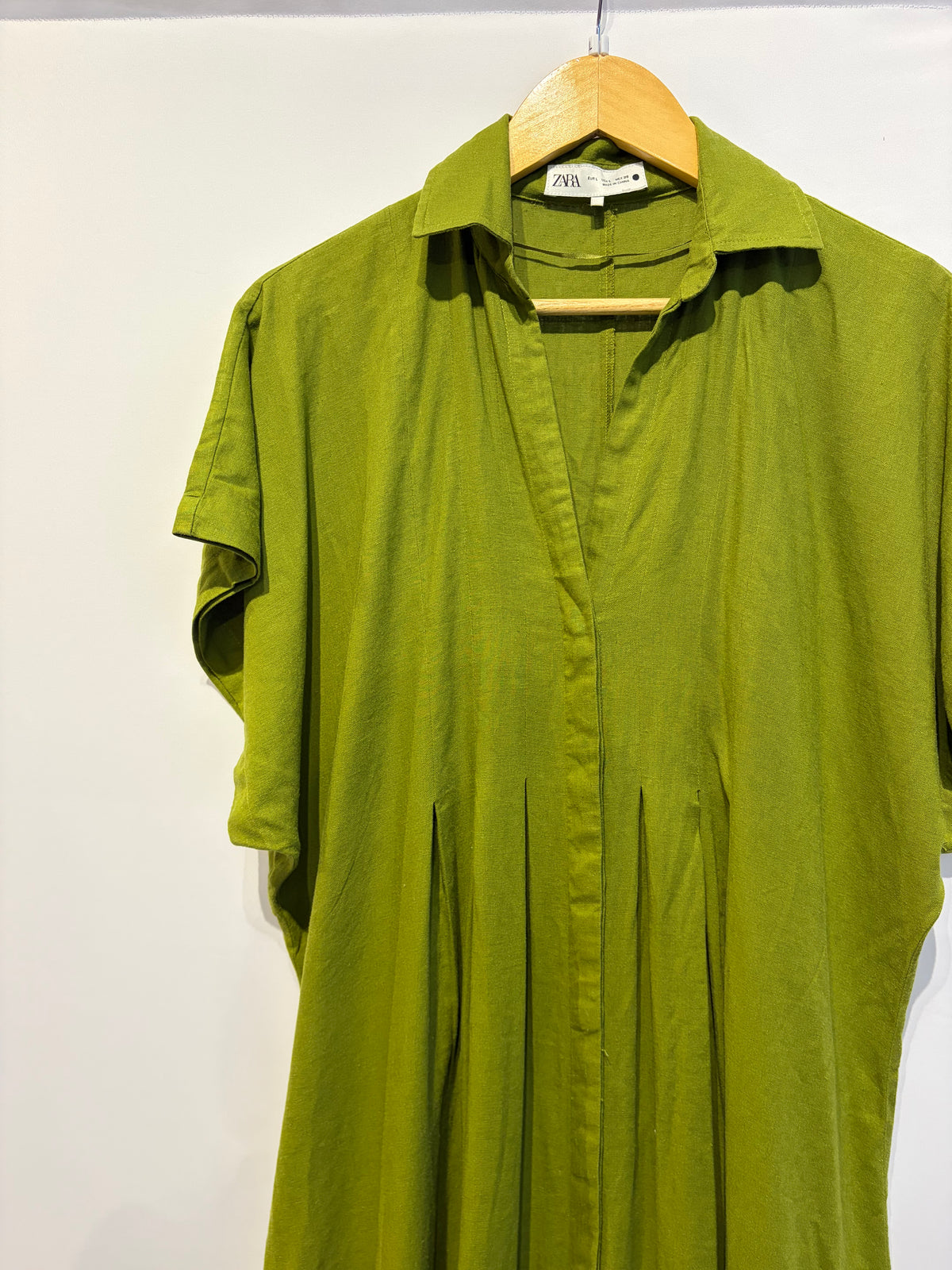 Zara · Vestido longo com pregas