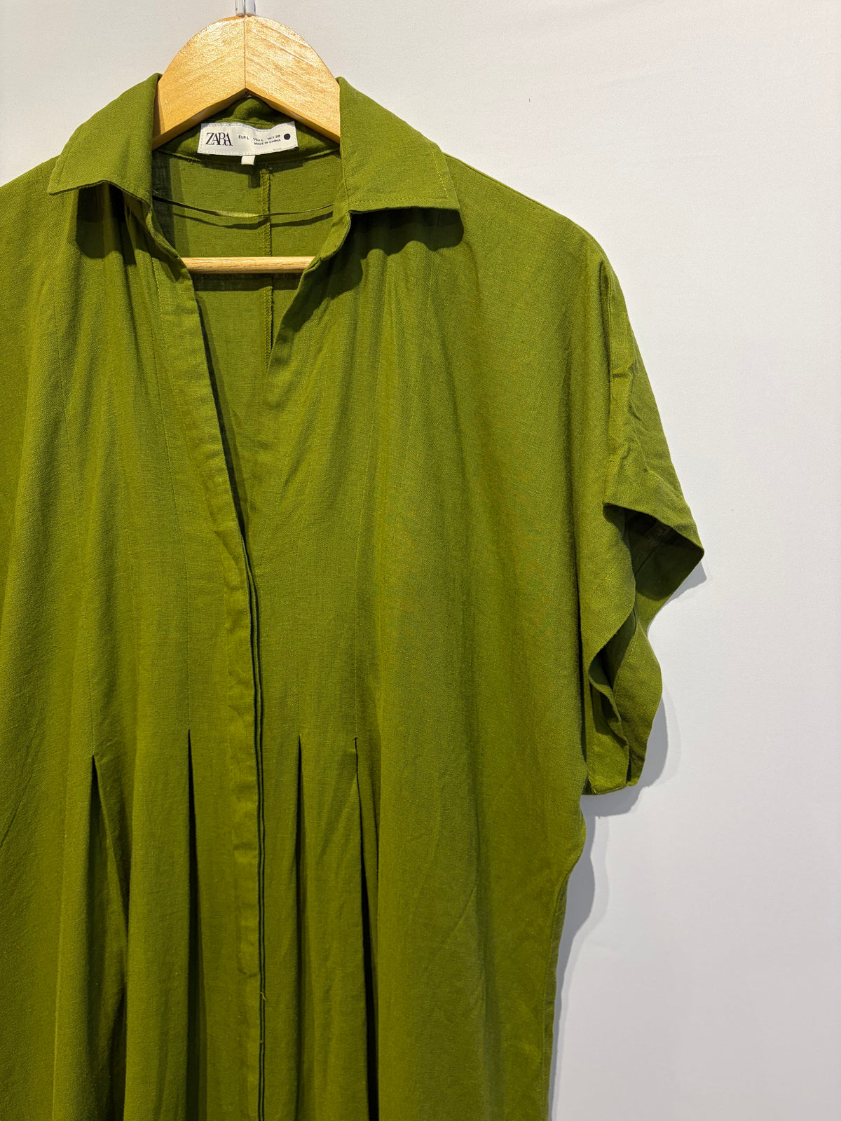 Zara · Vestido longo com pregas