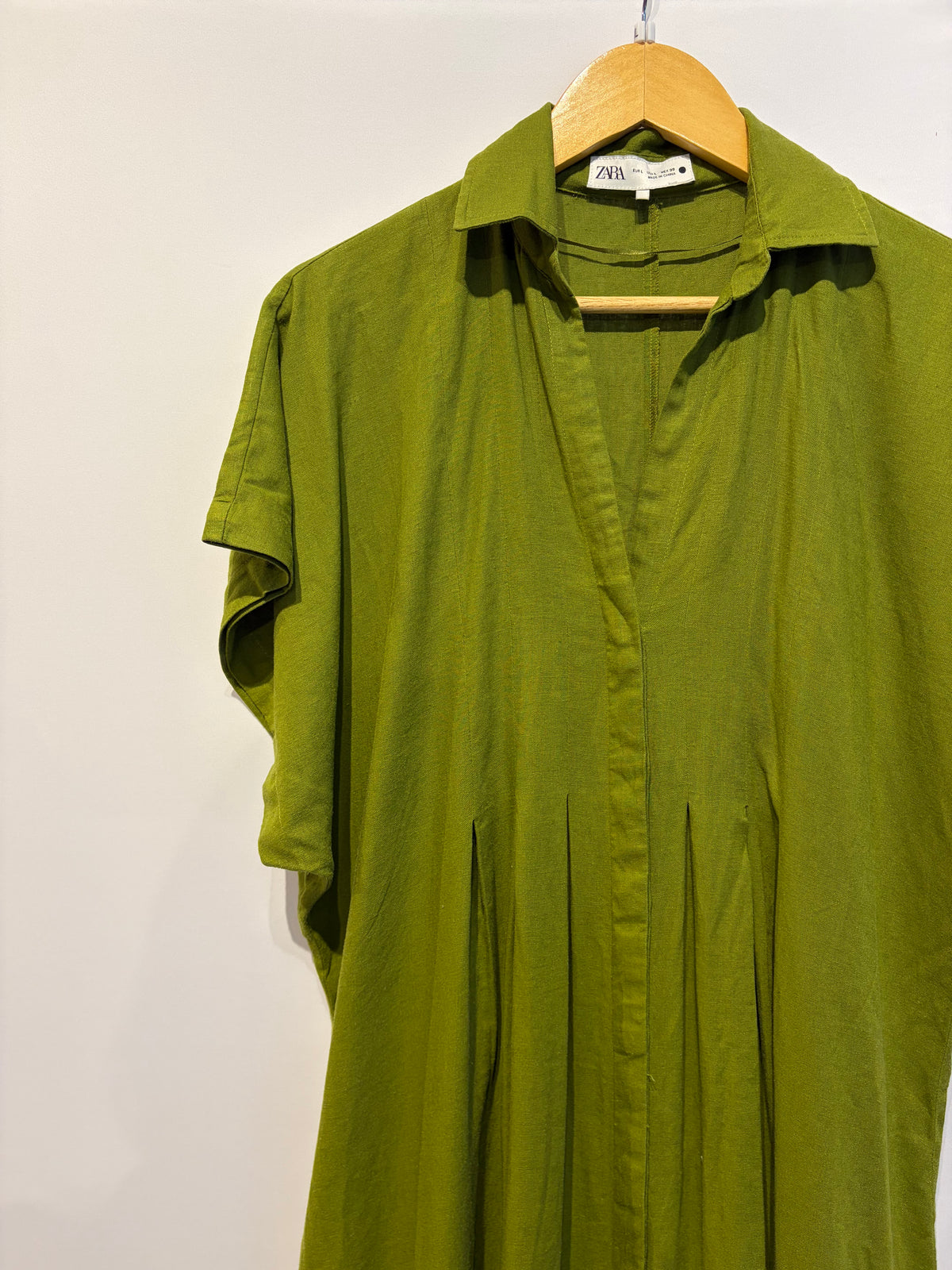 Zara · Vestido longo com pregas