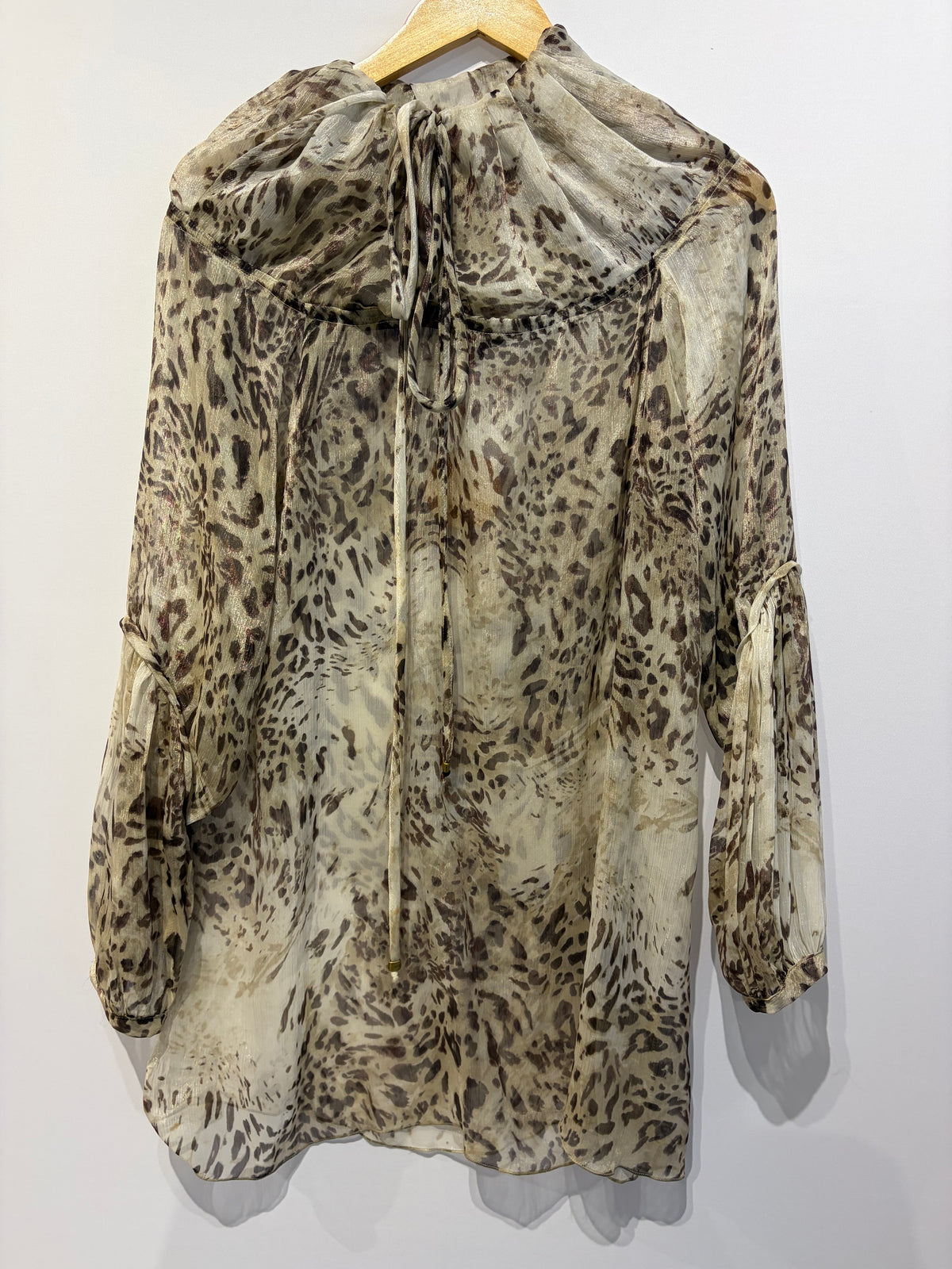 Tonâge · Blusa com manga longa animal print